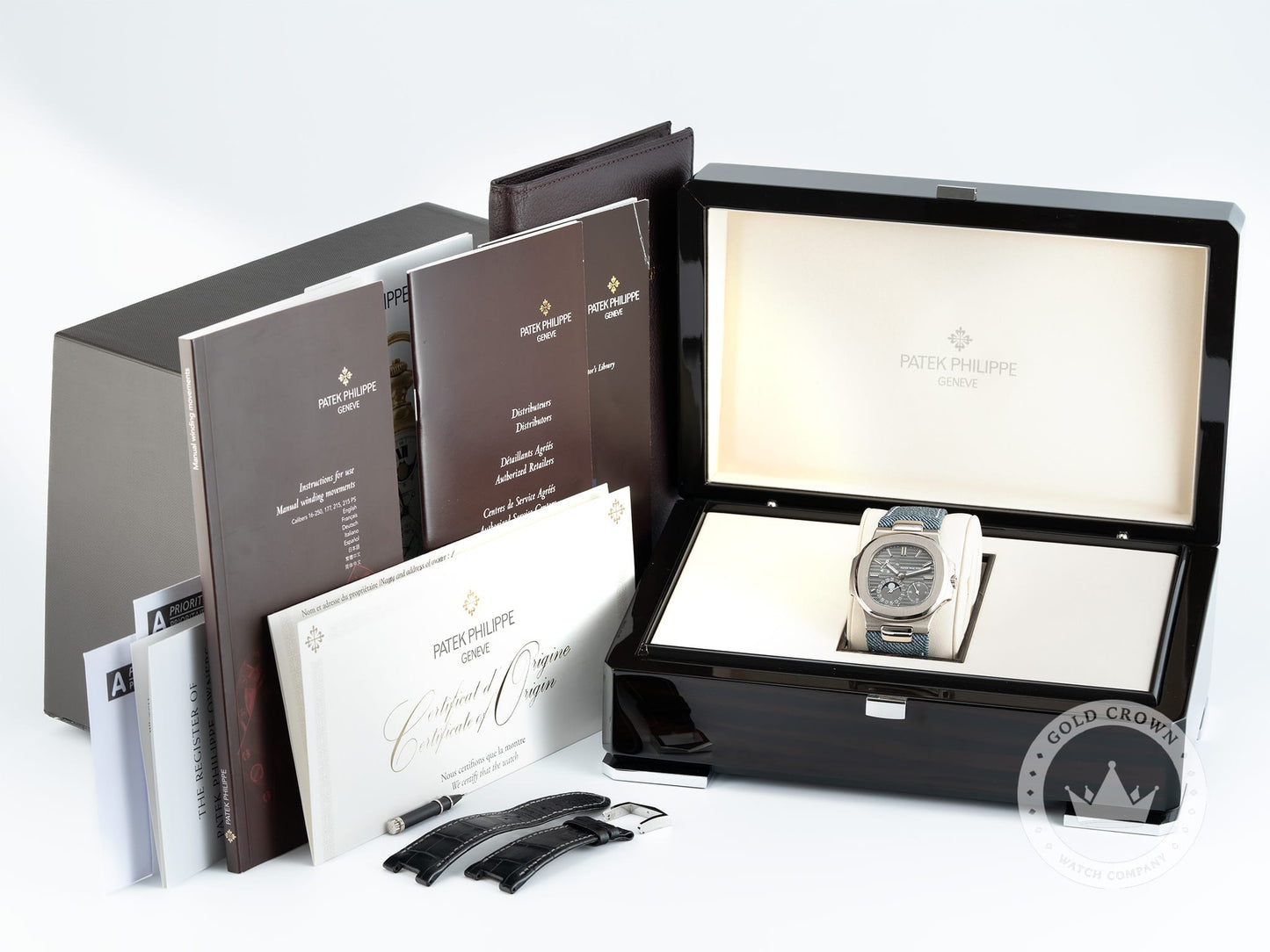 Patek Philippe Nautilus 5712G-001 Full Set
