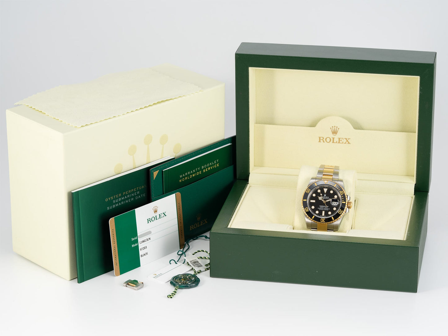 Rolex Submariner 116613LN Full Set