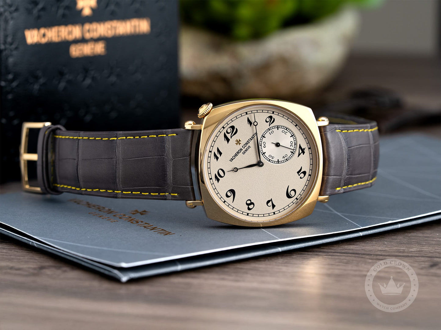 vacheron-constantin-82035-sku-000500-marketing-9.jpg