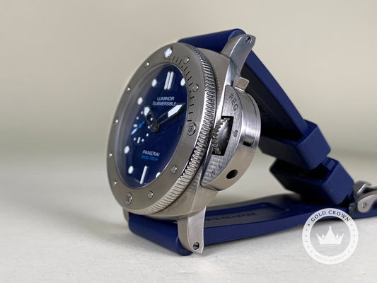 Panerai Luminor Submersible 1950 Bmg-tech PAM 00692 Watch, Box, and Manual