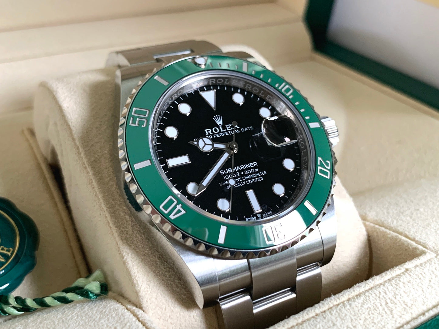 Rolex Submariner 126610LV “Kermit” Full Set
