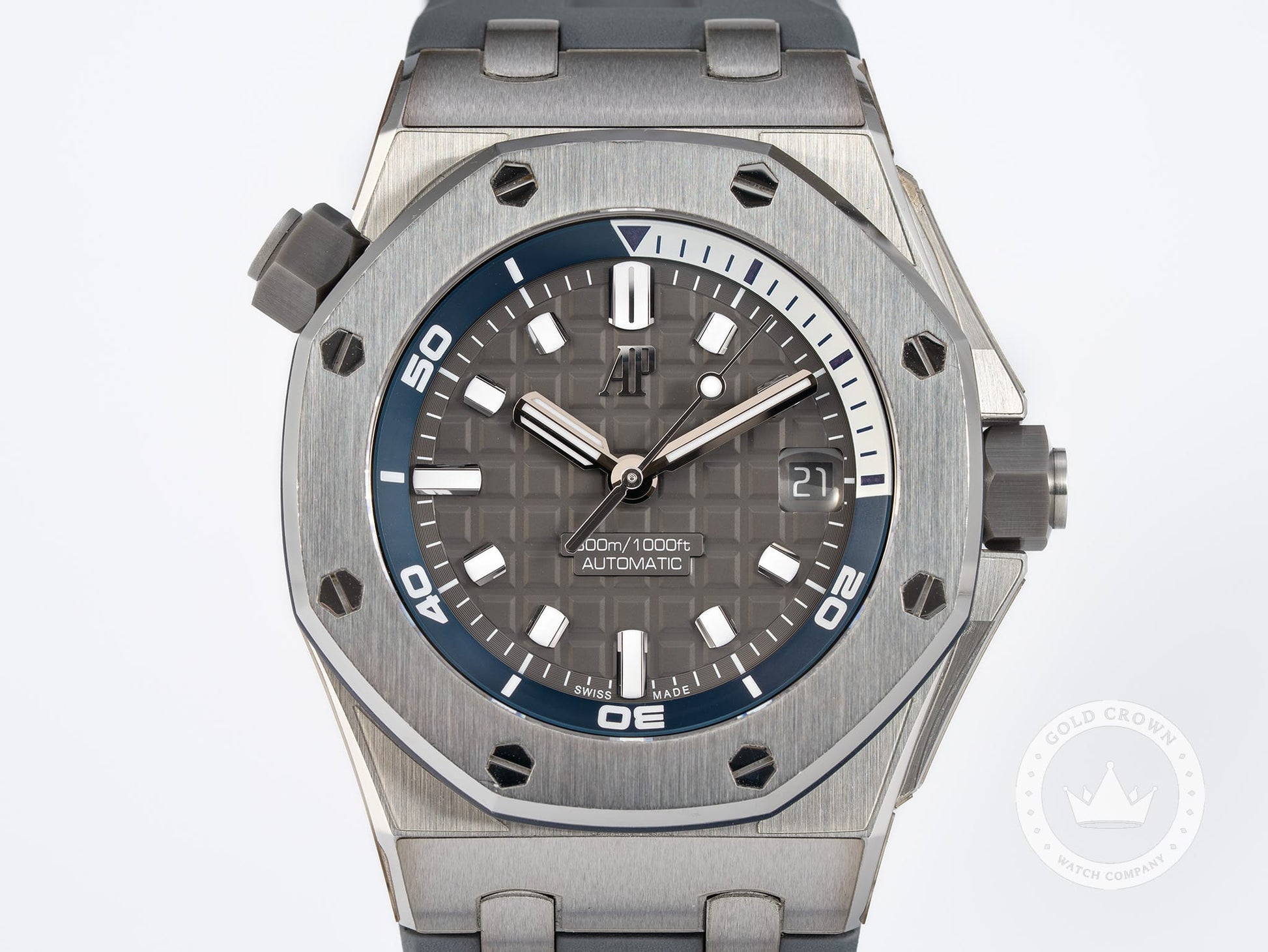 audemars-piguet-15720ST.OO.A009CA.01-sku-000621-1.jpg