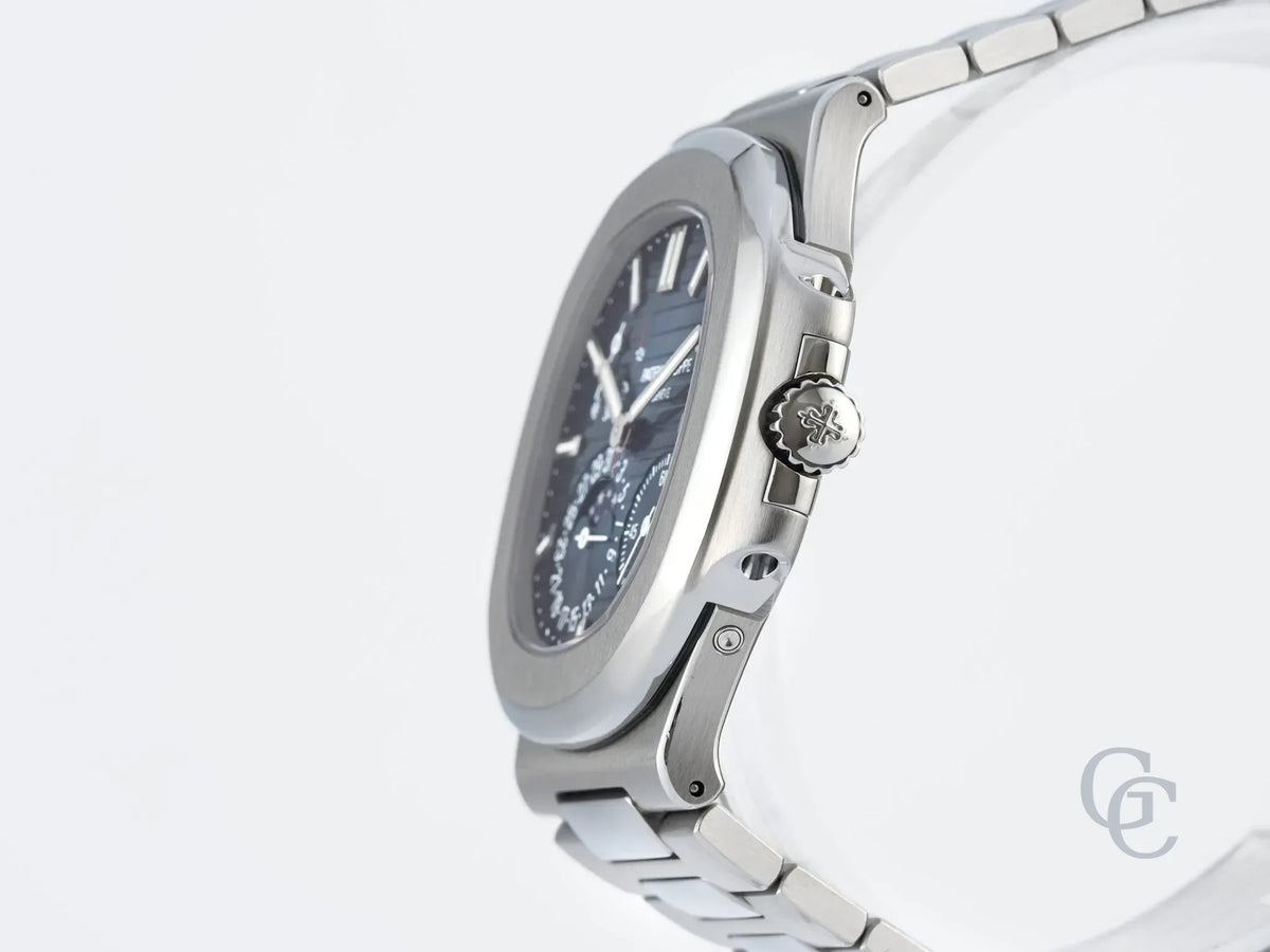 Patek Philippe Nautilus 5712/1A-001 Full Set