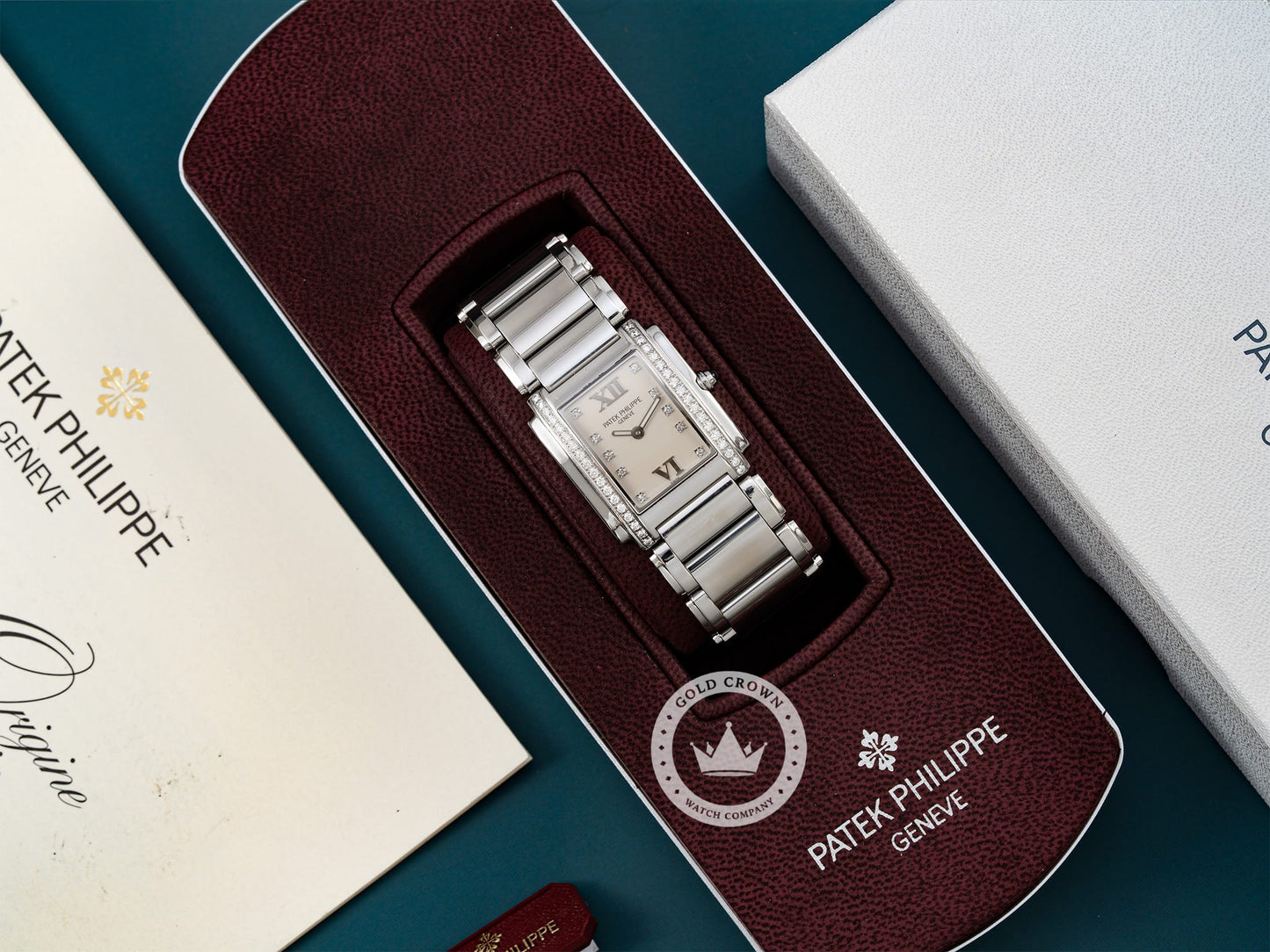 patek-philippe-4910-10a-0011-sku-001047-marketing-9.jpg