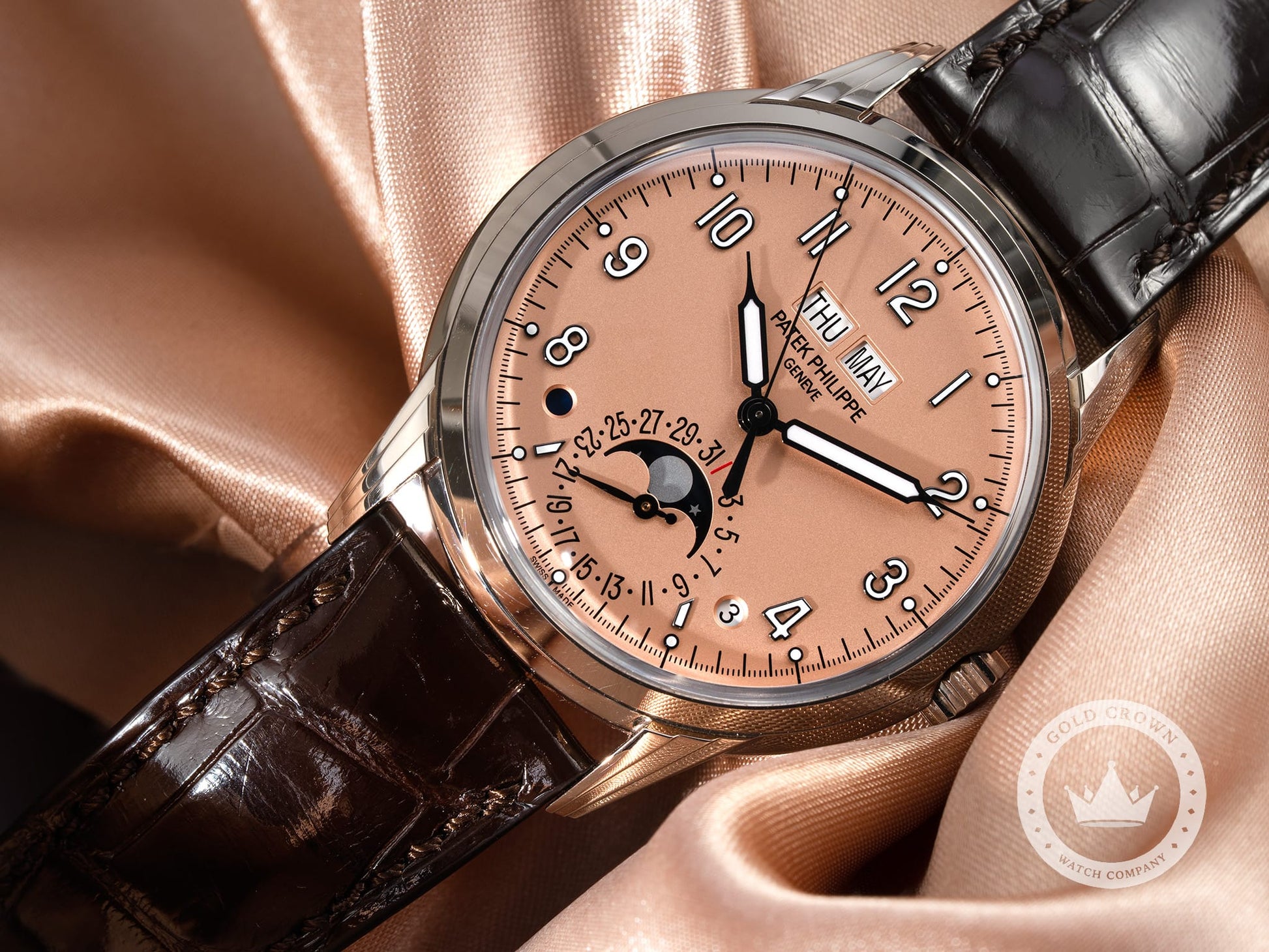 patek-philippe-5320G-011-sku-000939-marketing-9.jpg