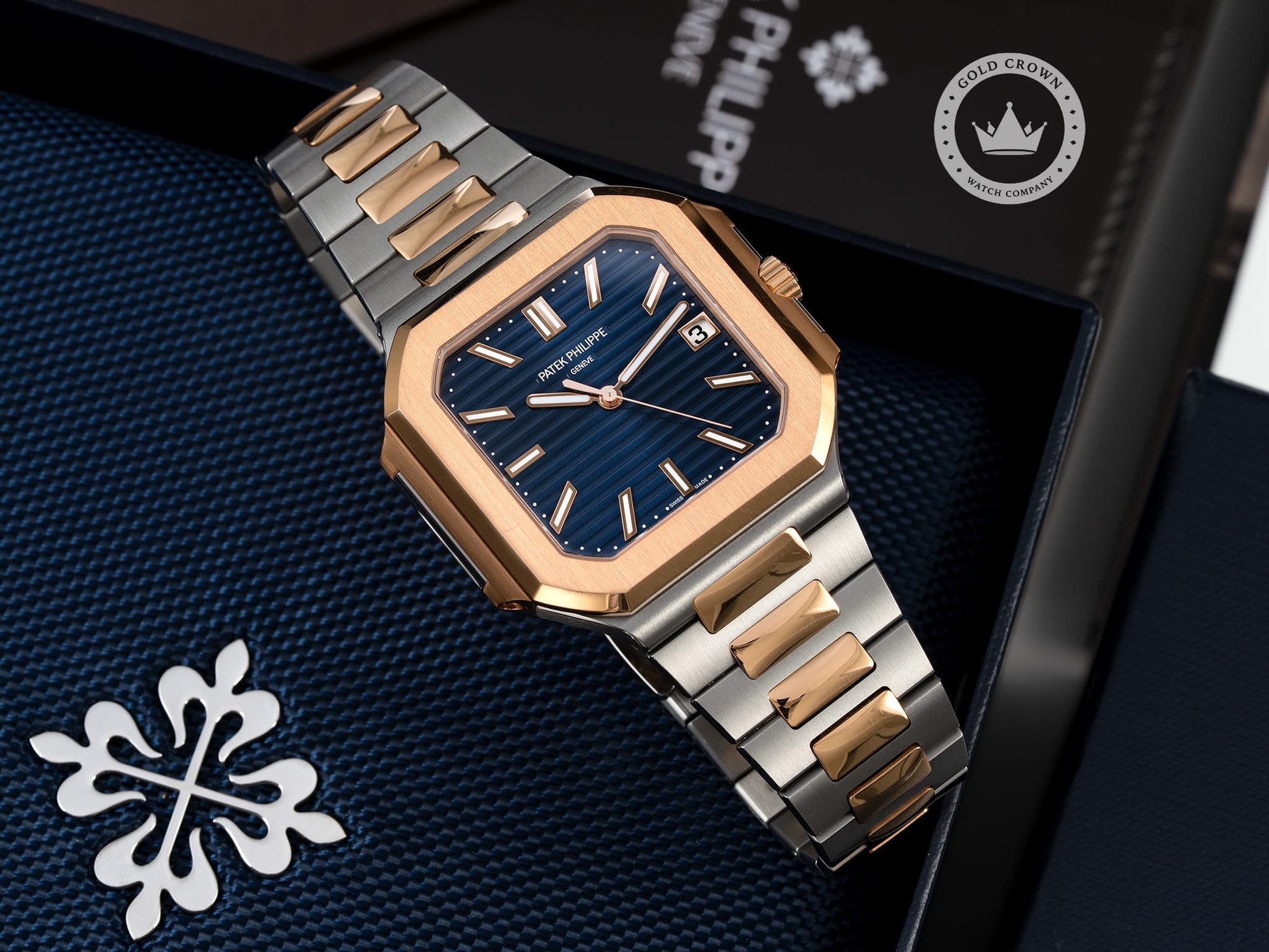 patek-philippe-5821-1ar-001-sku-000966-marketing-9.jpg