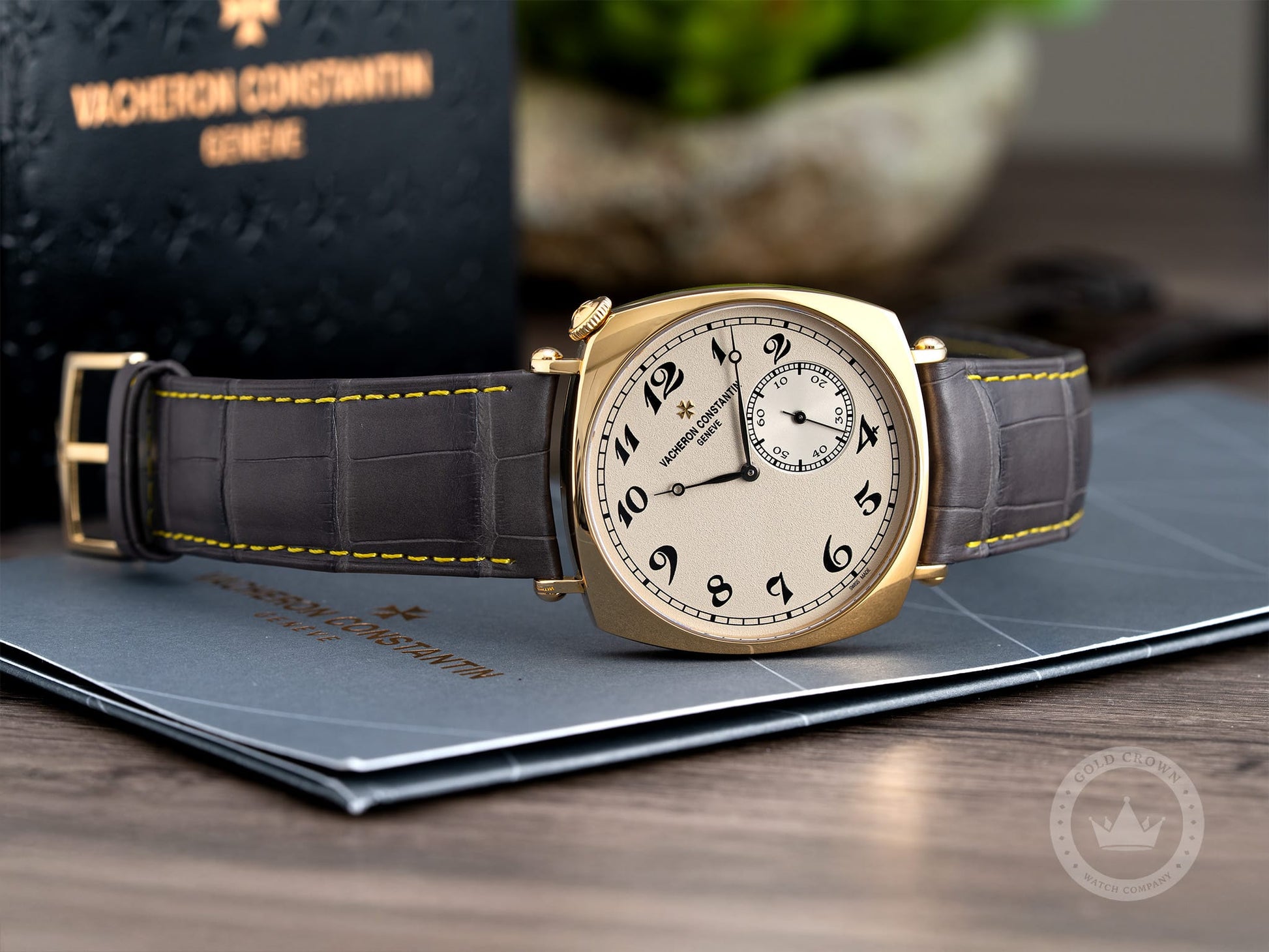 vacheron-constantin-82035-sku-000500-marketing-9.jpg