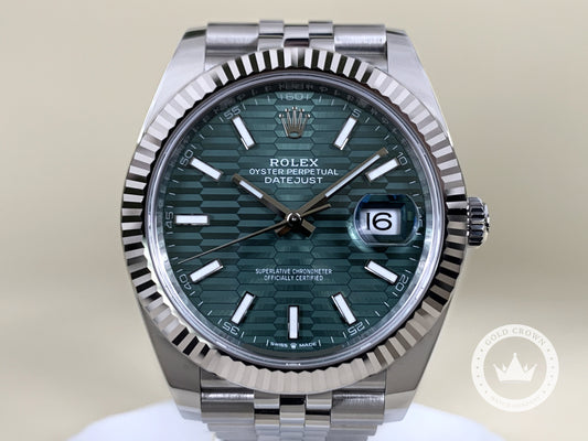 Rolex  Datejust  126334 “Green Motif” Full Set